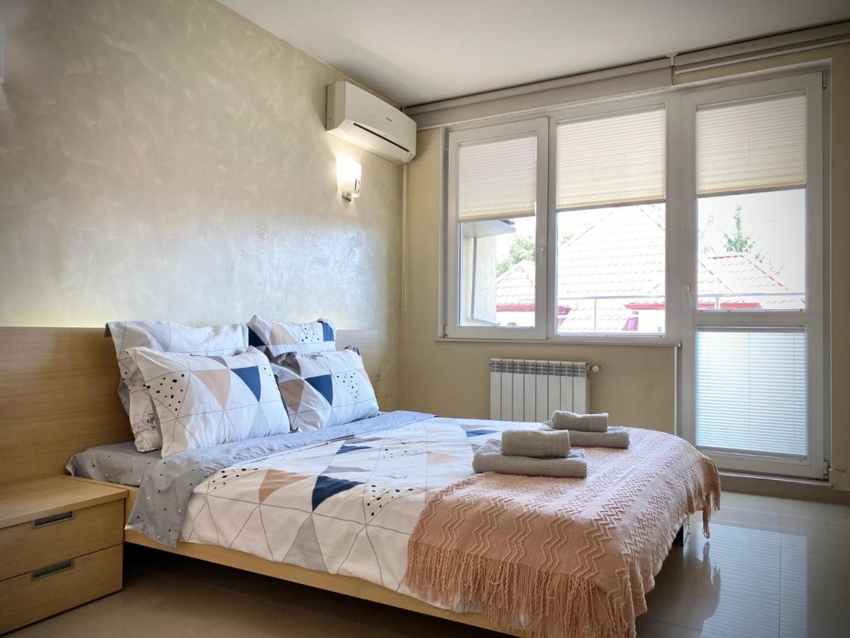 Entire Apartment For 4 Guests In Sofia Buitenkant foto